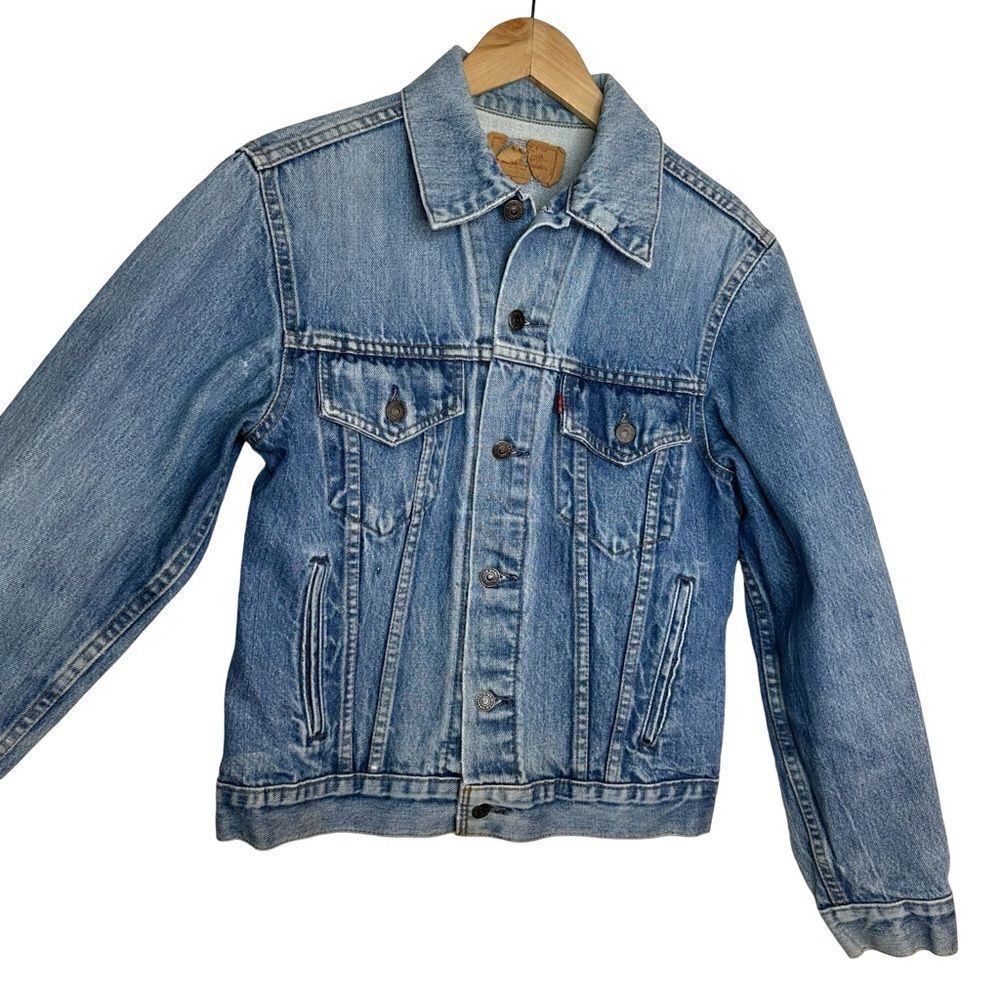80’s 90’s LEVI’s Vintage Denim Trucker Jacket Size 40 Large XL